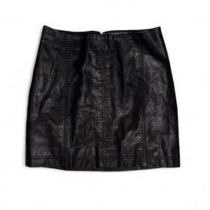 Free People Femme Black Pleather Mini Skirt Women's Size 2 Hook and Zip Closure